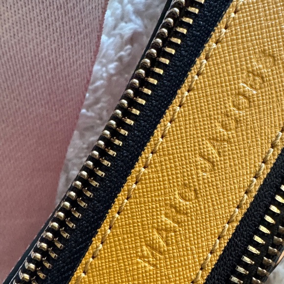 Marc Jacobs Pink and Cream SnapShot Bag with Gold Accents - Picture 2 of 6